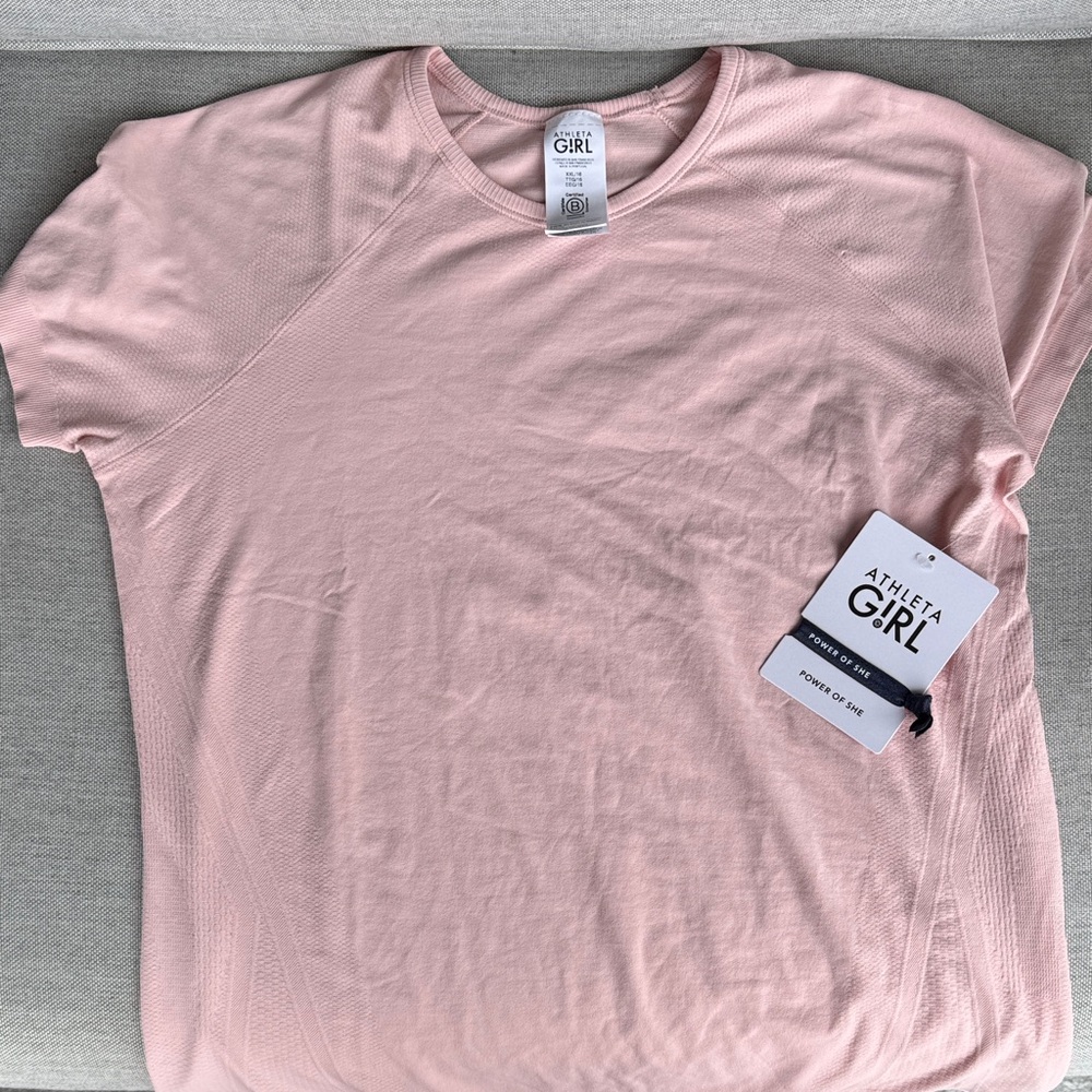 Athleta Girl Power Up Tee in Soft Pink